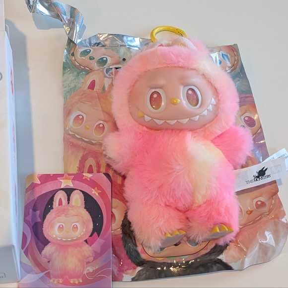 Labubu The Monsters Big Into Energy Loyalty. - Picture 4 of 7